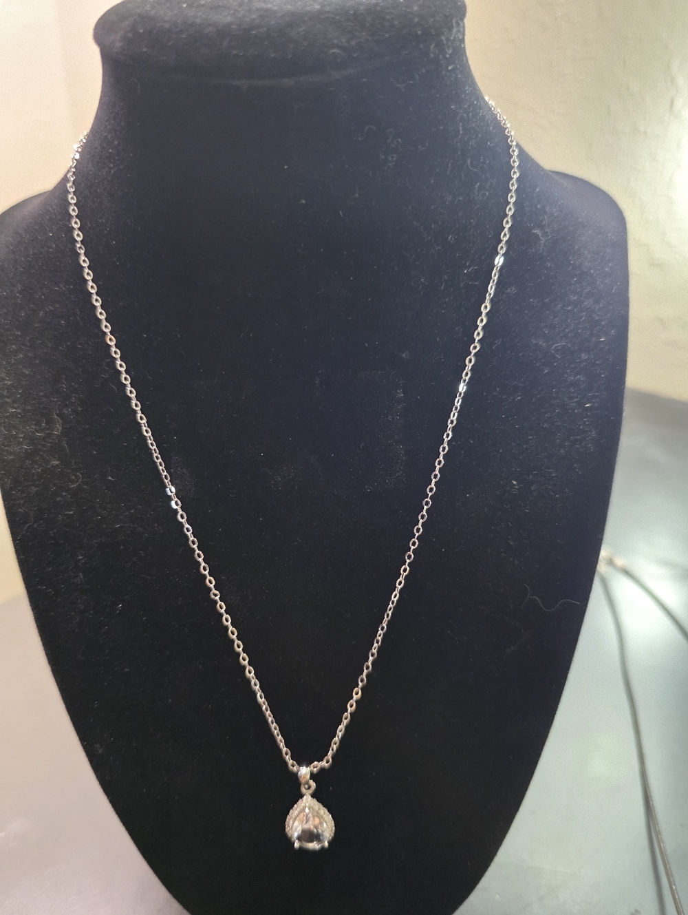 Silver-tone Teardrop Pendant Necklace - Silver